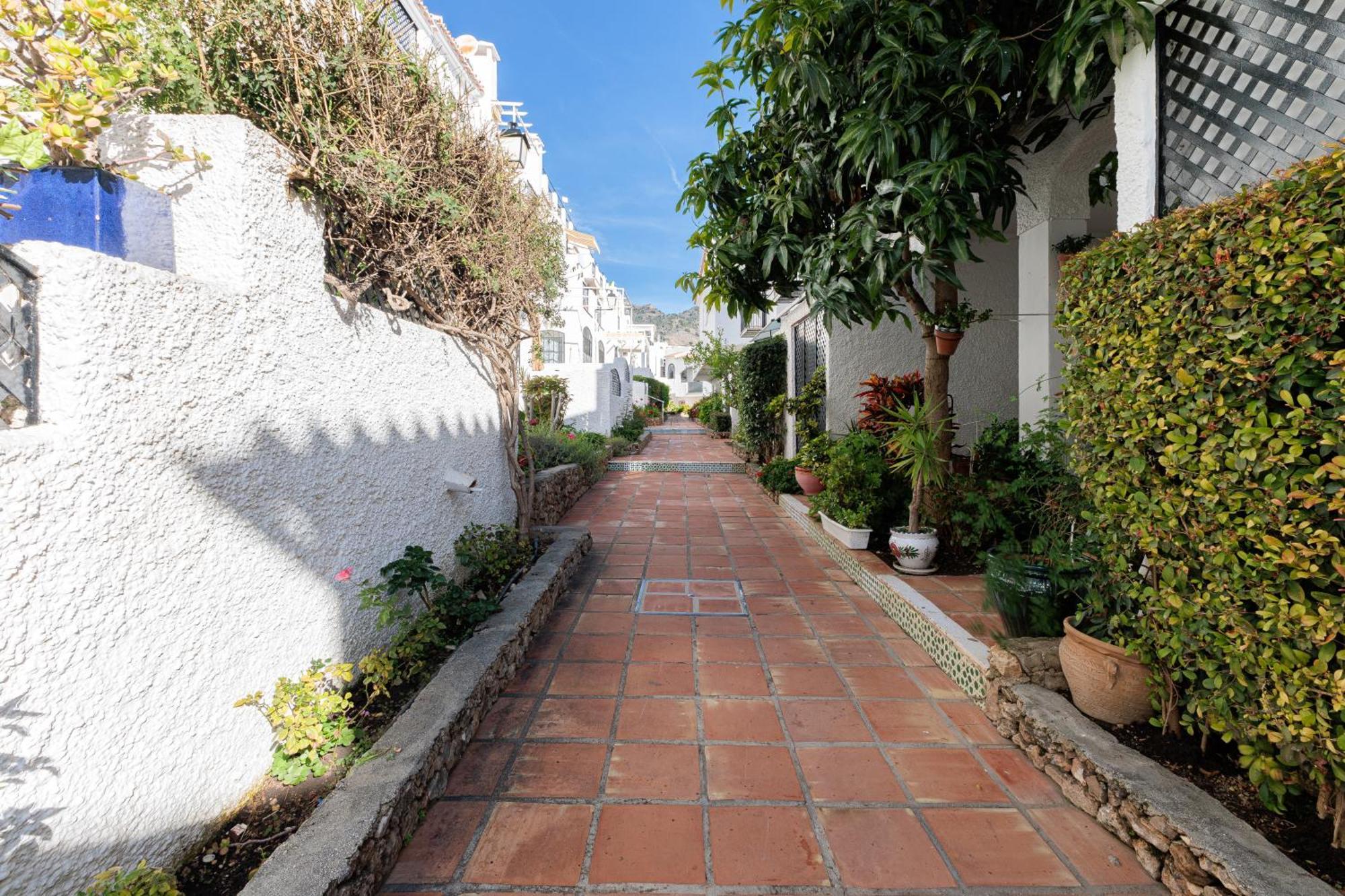 Cosy Apartment In Verano Azul Nerja Luaran gambar